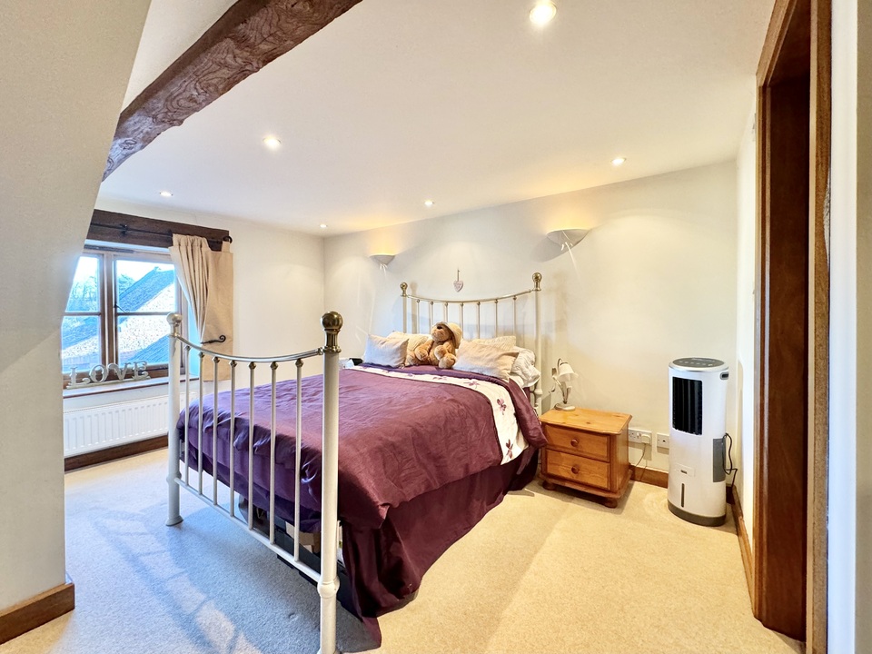 3 bed barn conversion for sale in Hyde Corner, Taunton  - Property Image 19