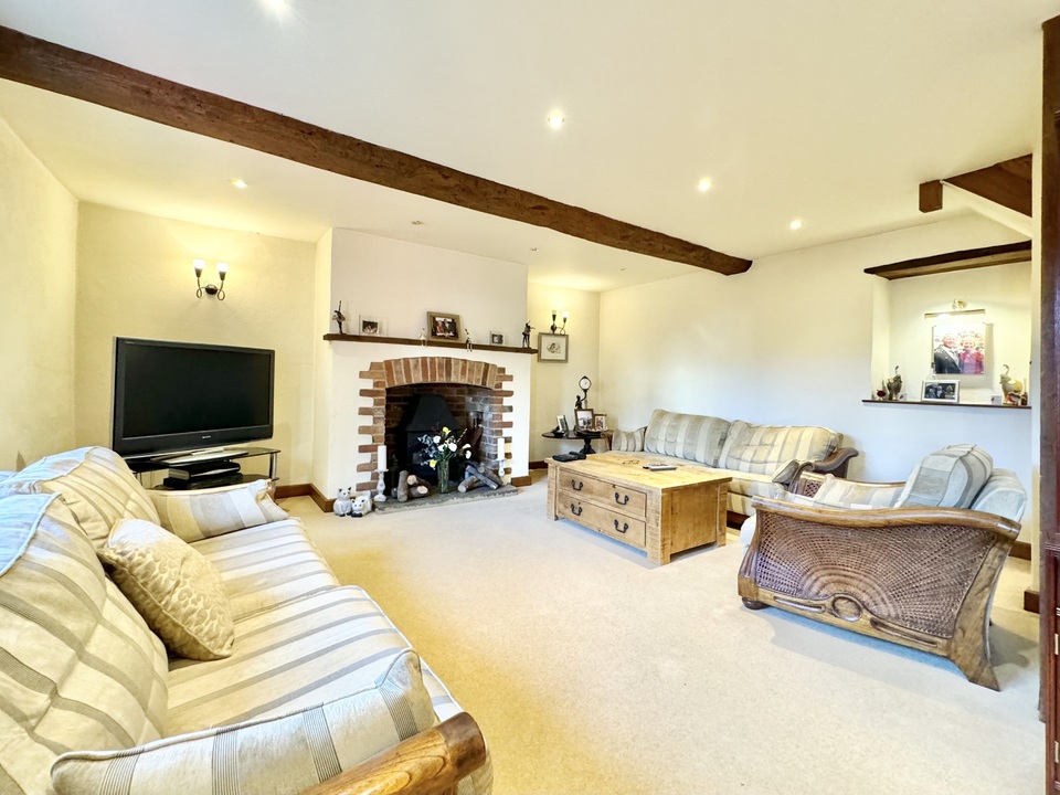 3 bed barn conversion for sale in Hyde Corner, Taunton  - Property Image 11