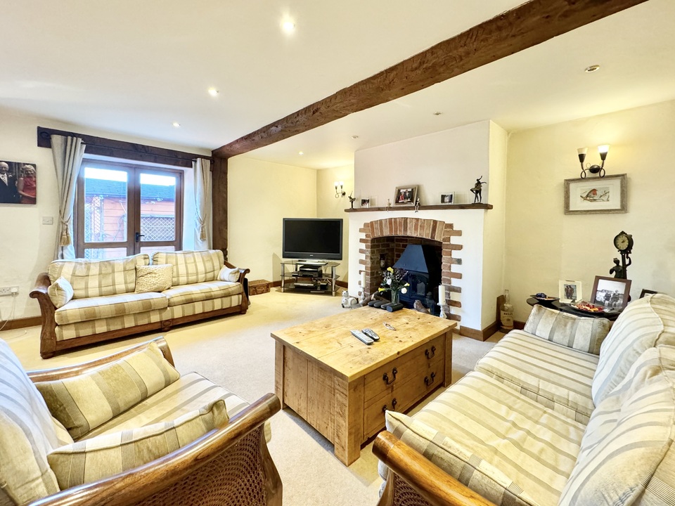 3 bed barn conversion for sale in Hyde Corner, Taunton  - Property Image 13