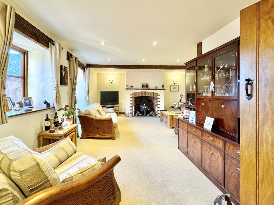 3 bed barn conversion for sale in Hyde Corner, Taunton  - Property Image 10