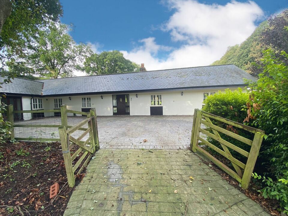 5 bed detached bungalow for sale in Barwick, Yeovil  - Property Image 33