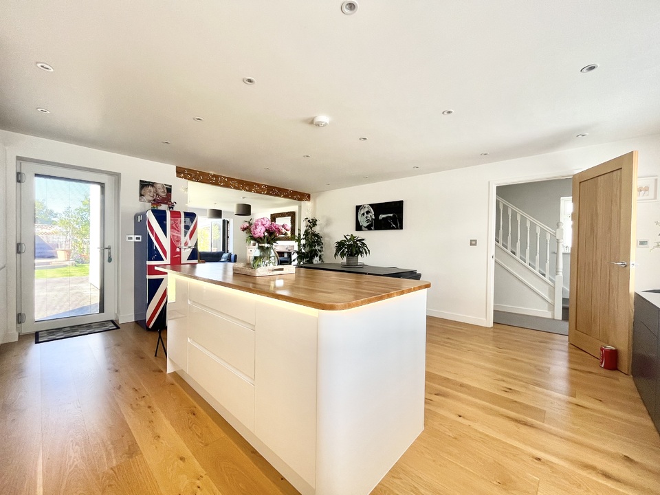 3 bed detached house for sale in Church Street, Somerton  - Property Image 5