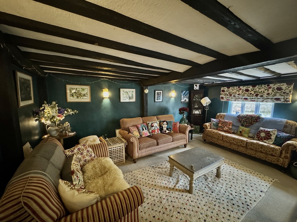 4 bed cottage for sale in The Old Post Office Cottage, Oare  - Property Image 2