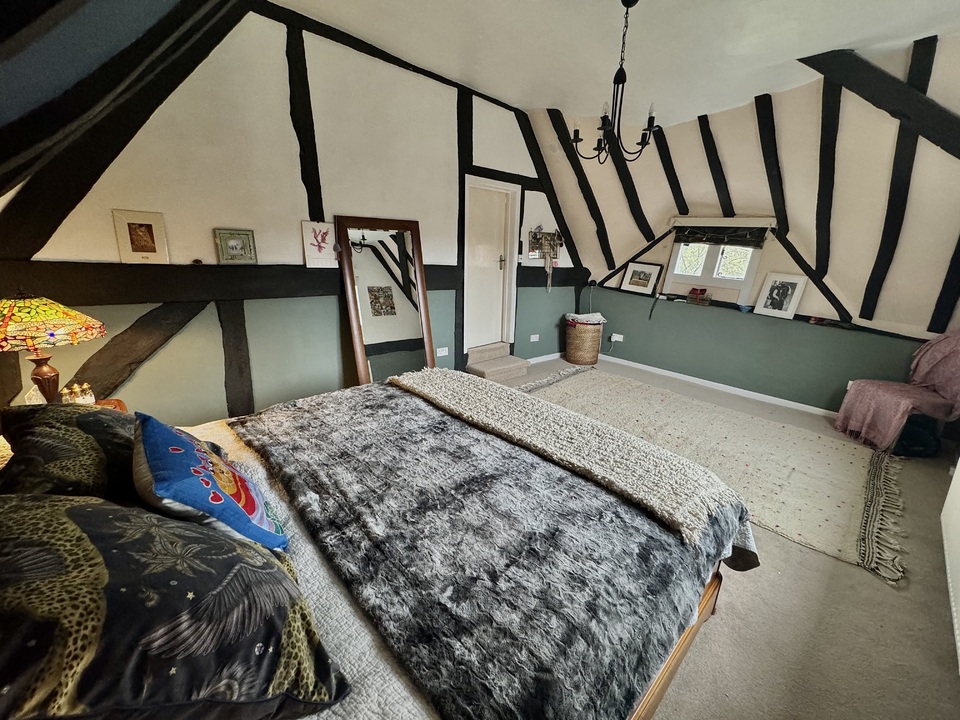 4 bed cottage for sale in The Old Post Office Cottage, Oare  - Property Image 12