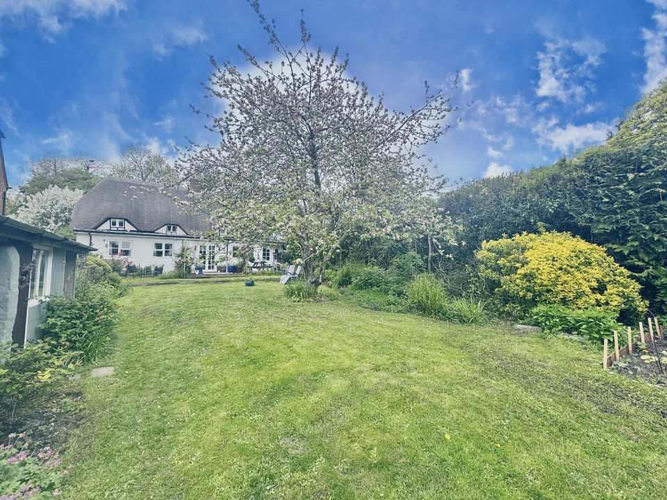 4 bed cottage for sale in The Old Post Office Cottage, Oare  - Property Image 17