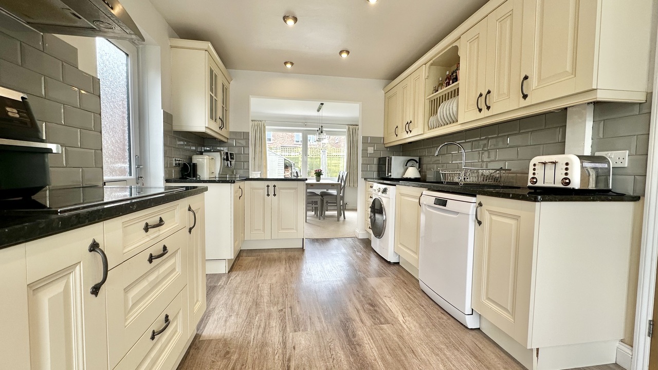 4 bed detached house for sale in Lyddon Close, Wellington  - Property Image 4