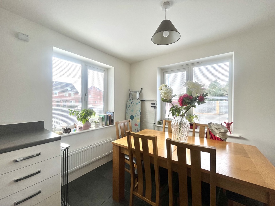 3 bed detached house for sale in Cambridge Grove, Bridgwater  - Property Image 6