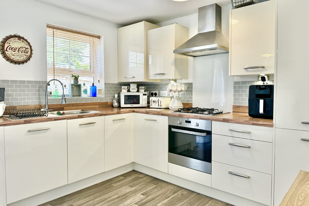 3 bed semi-detached house for sale in Greystone Walk, Cullompton  - Property Image 3