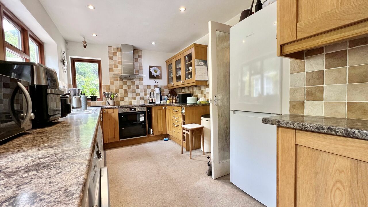 5 bed detached house for sale in Culmhead, Taunton  - Property Image 12