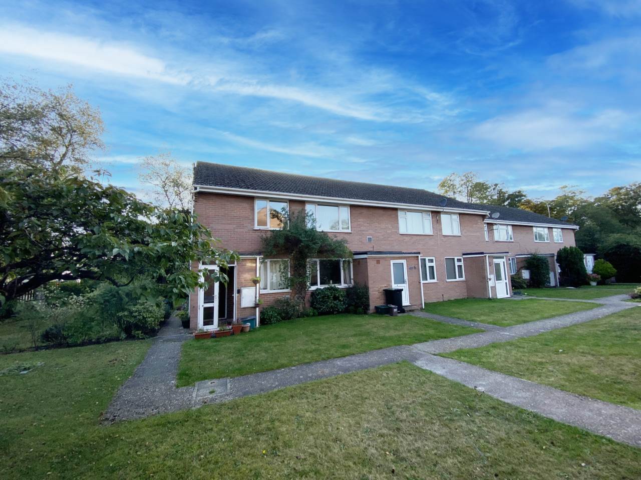 * BUY TO LET ONLY * FIRST FLOOR FLAT * TWO BEDROOMS * CURRENTLY LET OUT FOR £725 PCM * GARAGE * ELECTRIC HEATING * CLOSE TO WEST MOORS AND FERNDOWN *