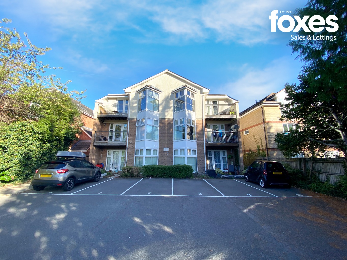 2 bed flat for sale in Richmond Park Road, Bournemouth  - Property Image 9