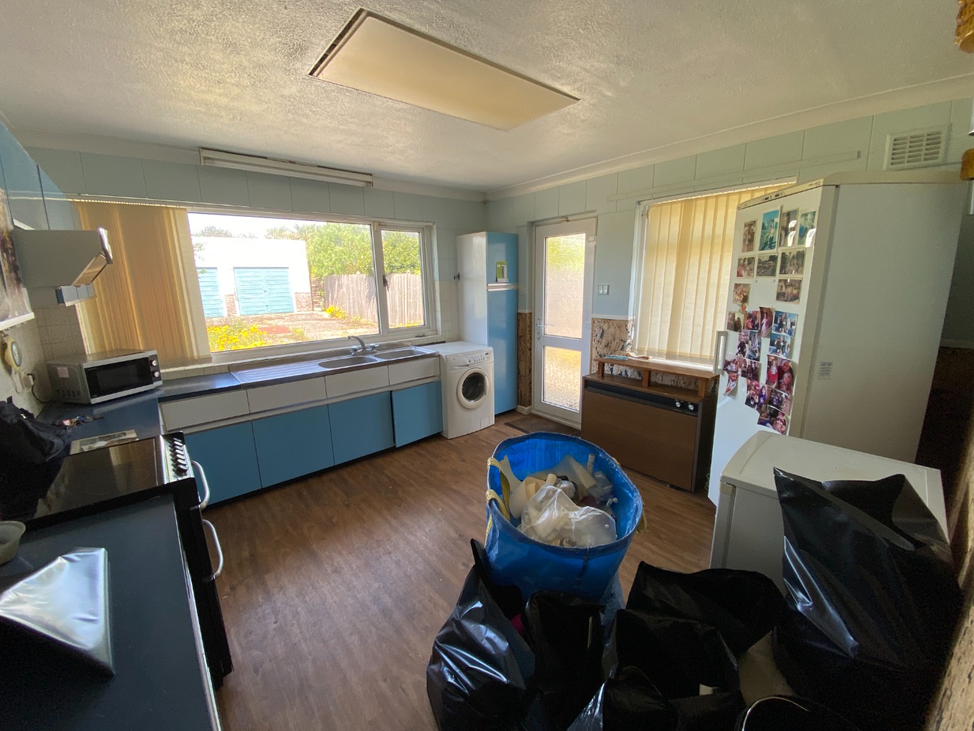 2 bed detached bungalow for sale in Lake Drive, Poole  - Property Image 4