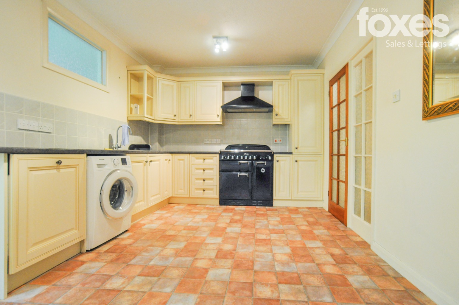 2 bed flat to rent in Cavendish Road, Bournemouth  - Property Image 2