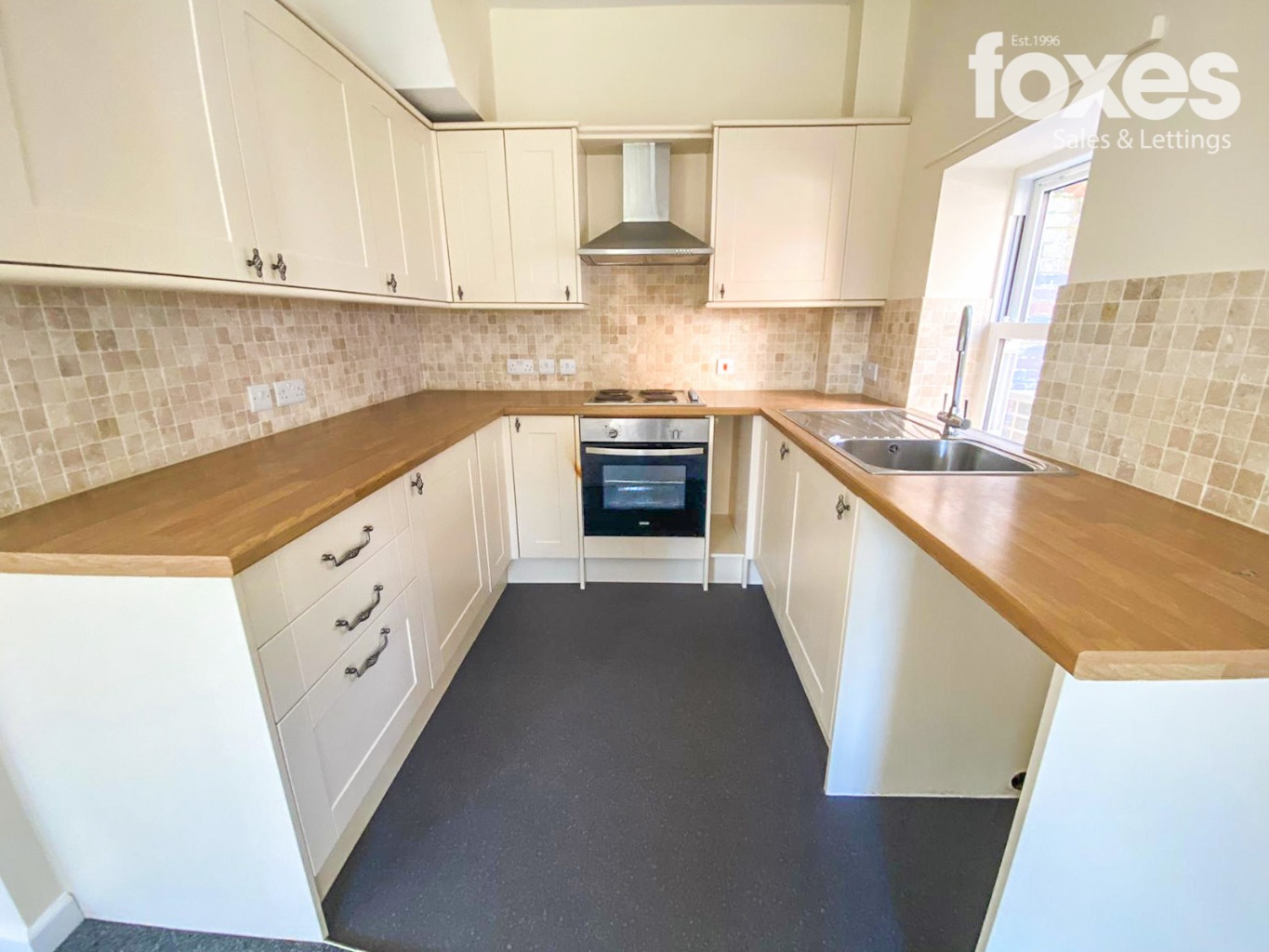 2 bed semidetached house to rent, Fordingbridge (ref 526567)