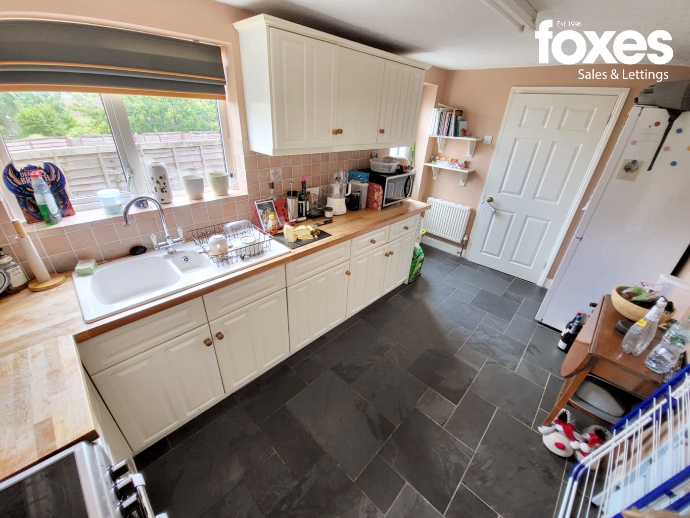 3 bed detached house to rent in Victoria Crescent, Poole  - Property Image 3