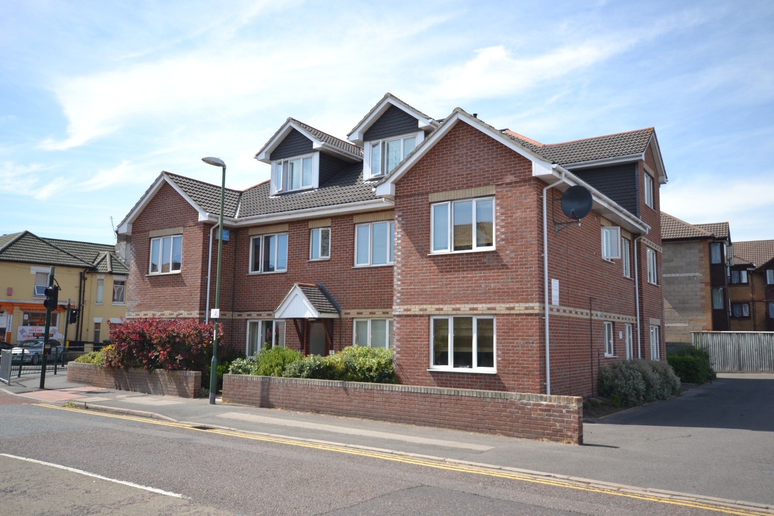 2 bed flat for sale in Primrose Court, Bournemouth - Property Image 1