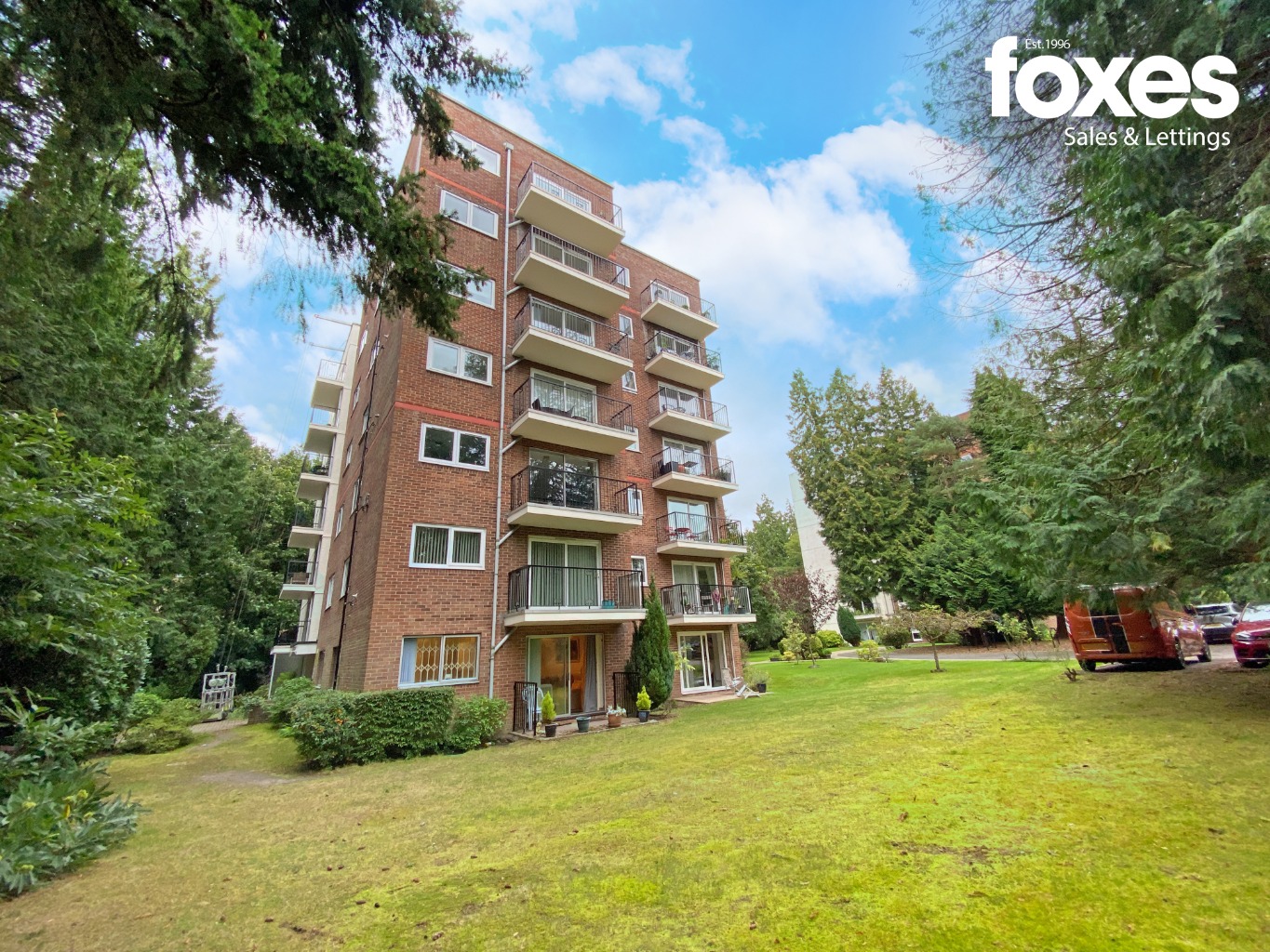 2 bed flat for sale in Lissenden, Poole - Property Image 1