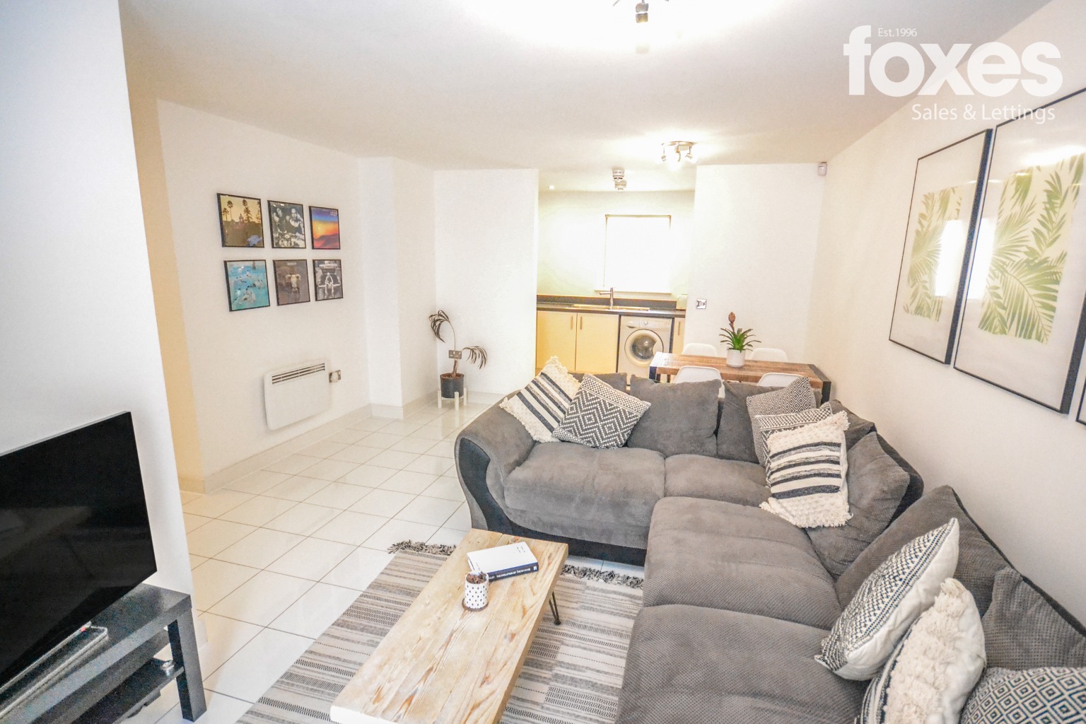 1 bed flat to rent in Honeycombe Beach, Boscombe  - Property Image 6