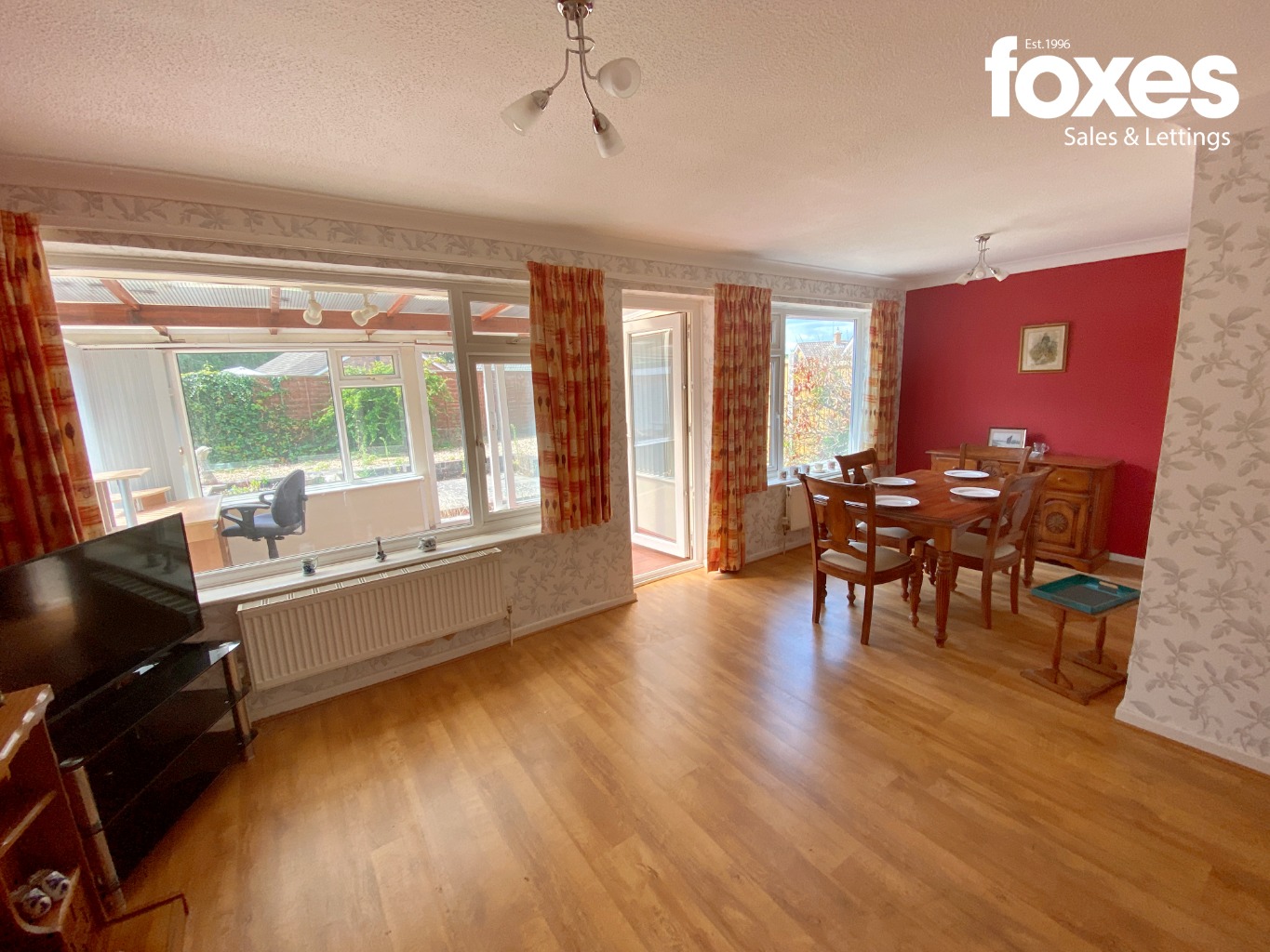 2 bed detached bungalow for sale in Southern Avenue, Ferndown  - Property Image 2