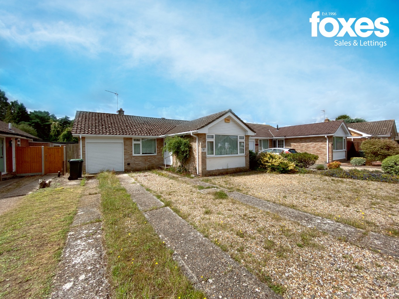 2 bed detached bungalow for sale in Southern Avenue, Ferndown - Property Image 1