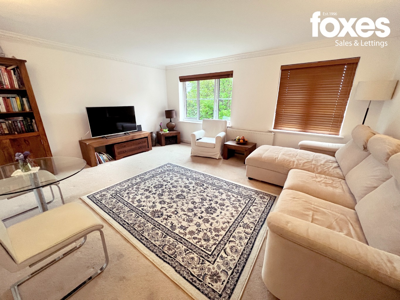 2 bed flat to rent in Norwich Avenue West, Bournemouth  - Property Image 2