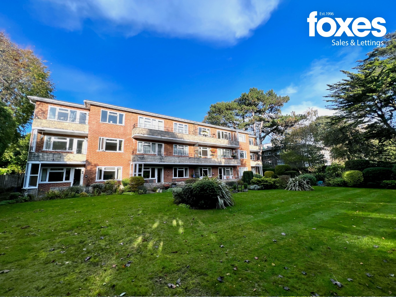 1 bed flat to rent in Eden Court, Bournemouth  - Property Image 1