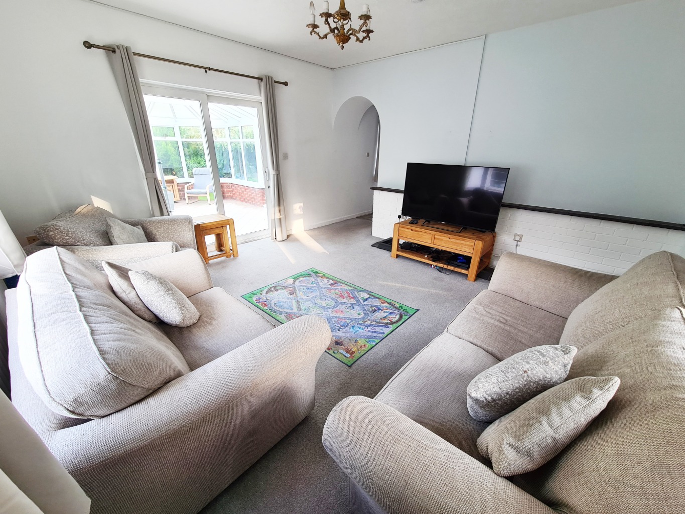 4 bed detached house to rent in Dudsbury Road, Ferndown  - Property Image 4