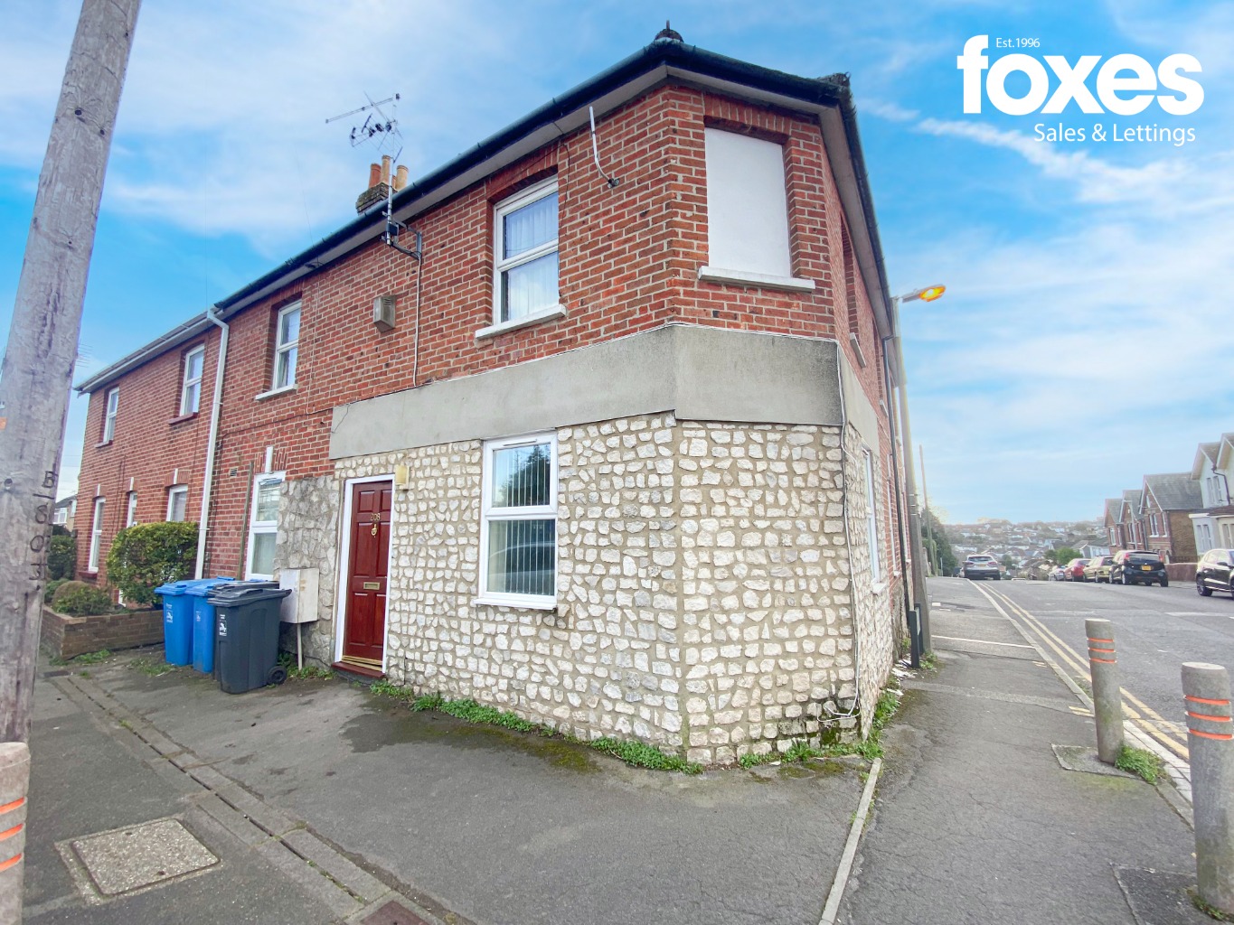 2 bed flat to rent in Rossmore Road, Poole  - Property Image 1