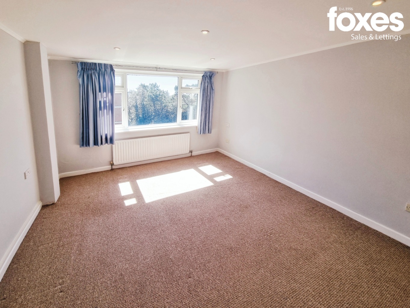 3 bed flat for sale in Dean Park Mansions, Bournemouth  - Property Image 6