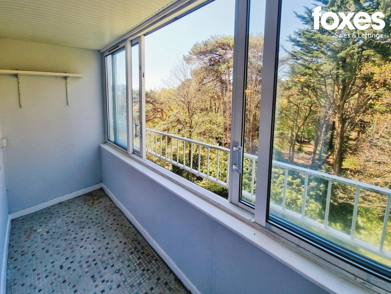 3 bed flat for sale in Dean Park Mansions, Bournemouth  - Property Image 9