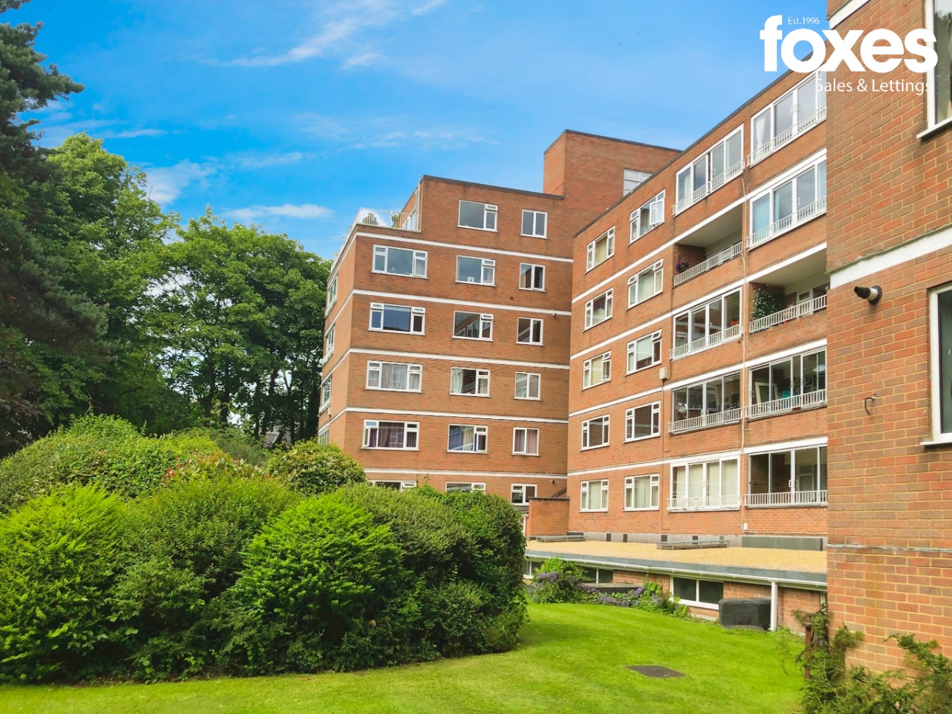 3 bed flat for sale in Dean Park Mansions, Bournemouth - Property Image 1