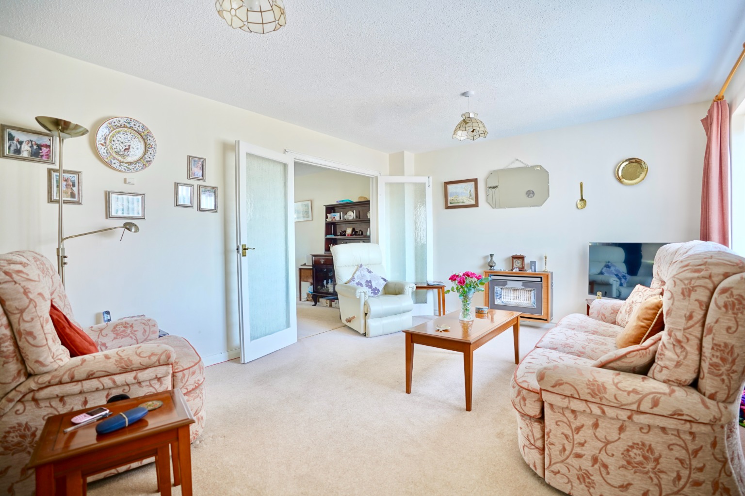 3 bed semi-detached house for sale in Staughton Place, St Neots  - Property Image 3