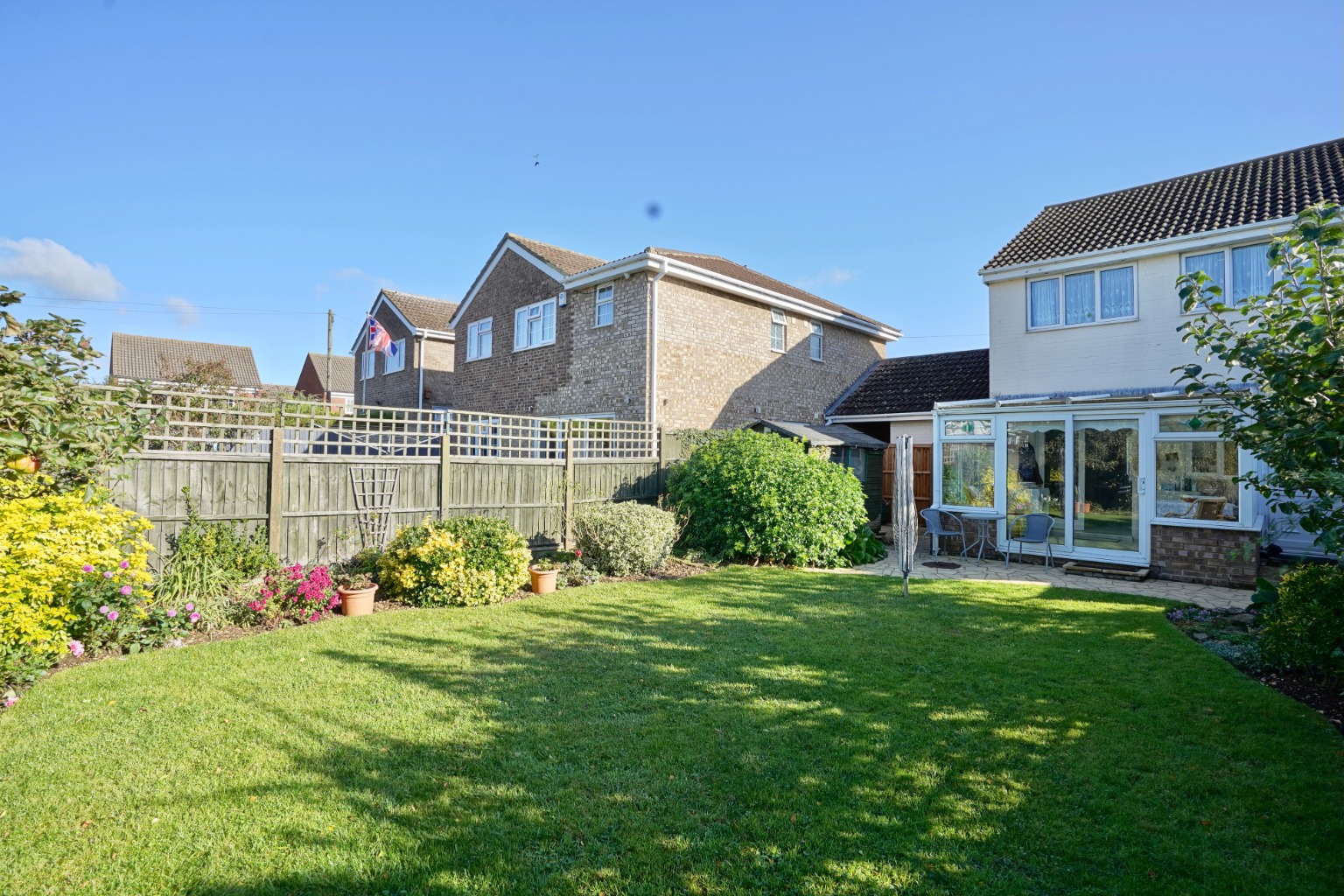3 bed semi-detached house for sale in Staughton Place, St Neots  - Property Image 2
