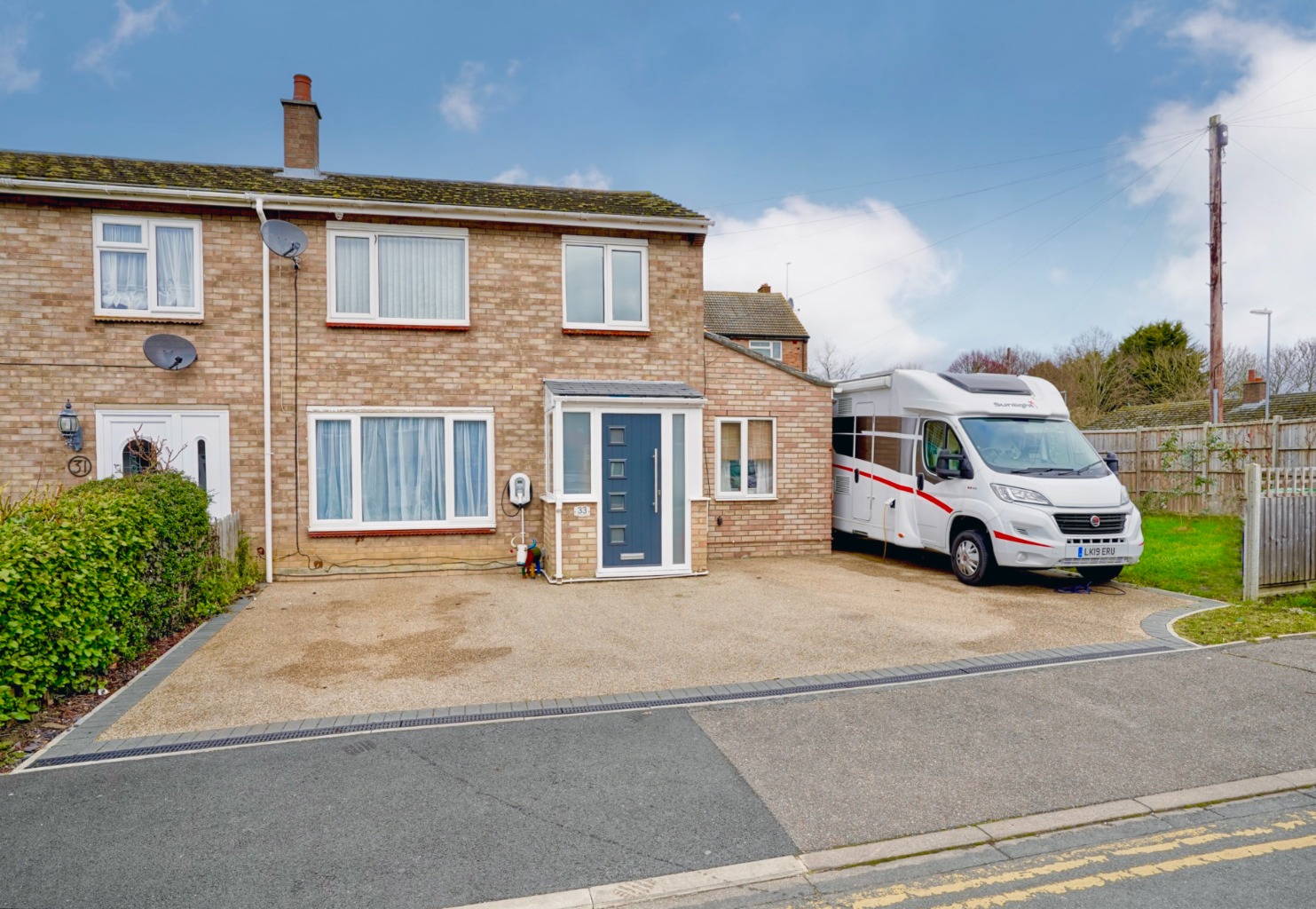 4 bed end of terrace house for sale in Childs Pond Road, St. Neots - Property Image 1