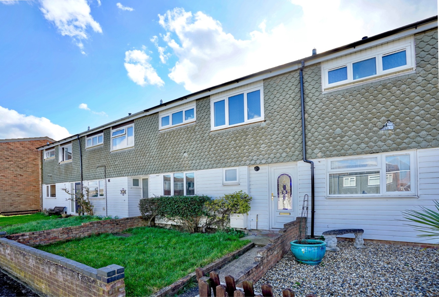 **Spacious three bedroom home* modern and spacious kitchen/diner and living space* Three good size bedrooms* single garage* Close to local amenities* Contact us to arrange your vieiwng