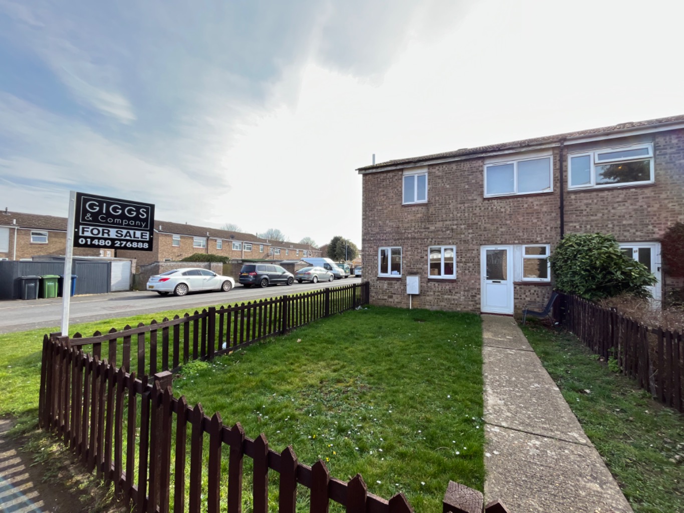 3 bed end of terrace house for sale in Viscount Court, St. Neots - Property Image 1