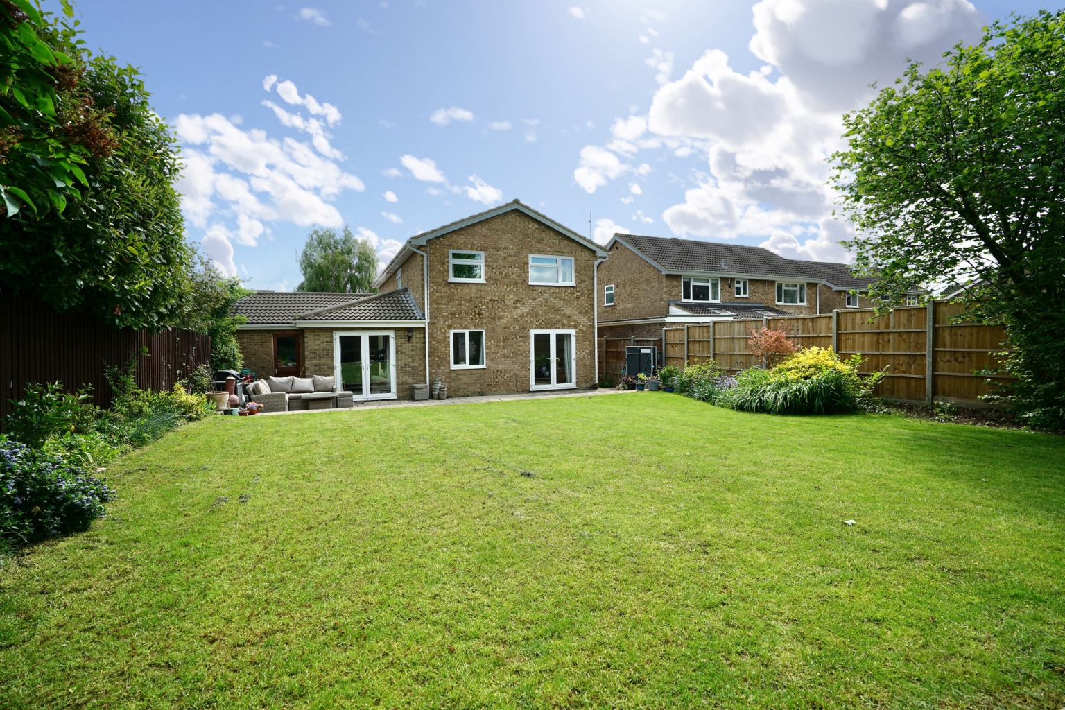4 bed link detached house for sale in Coleridge Court, St Neots - Property Image 1