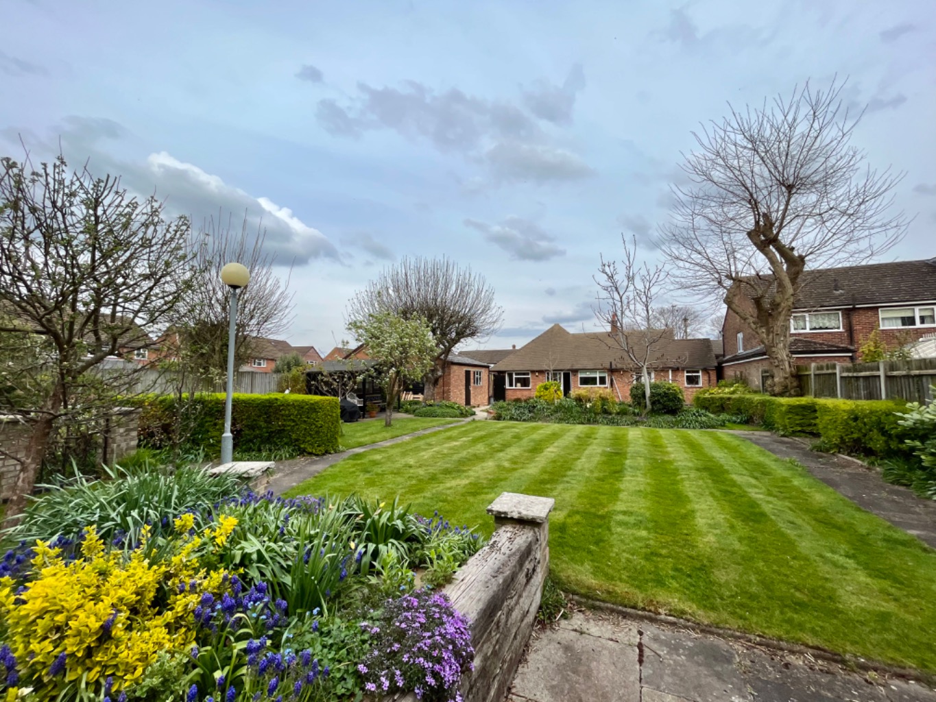 3 bed detached bungalow for sale in Cherry Close, Cambridge 0