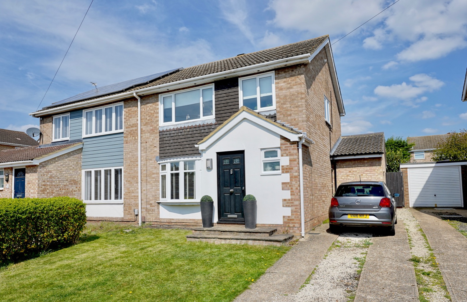 4 bed semi-detached house for sale in Humberley Close, St. Neots  - Property Image 2