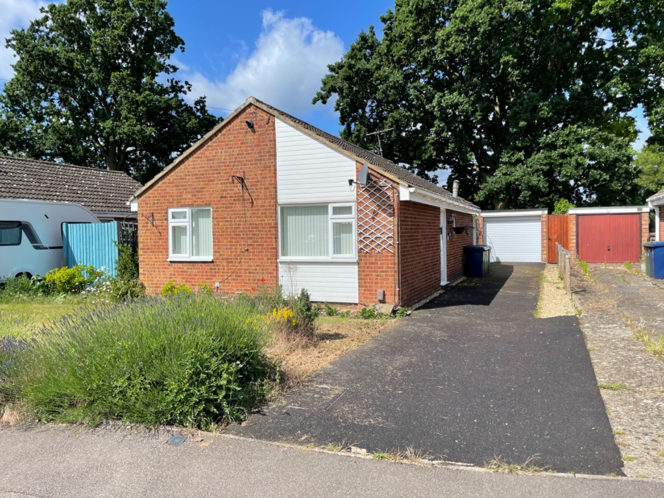 2 bed bungalow for sale in Boardman Close, St. Neots, PE19