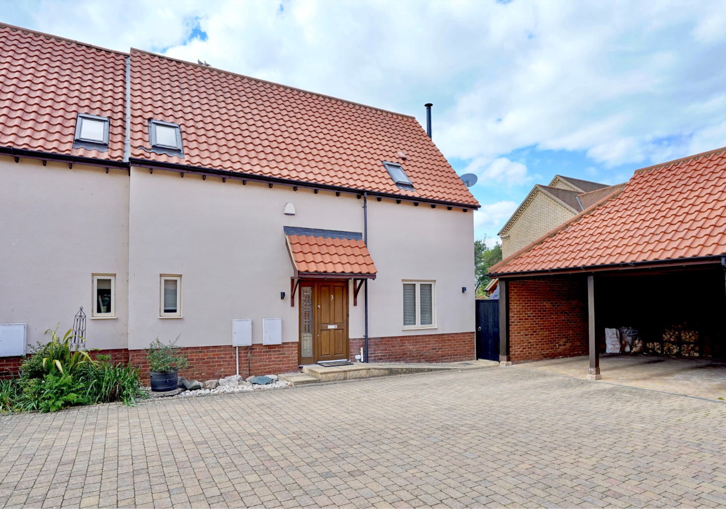 **SET IN QUIET AND SOUGHT AFTER DEVELOPMENT** SET ADJACENT TO ST NEOTS GOLF COURSE**TWO DOUBLE BEDROOMS** EN-SUITE SHOWER ROOM** WRAP AROUND GARDEN AND CAR PORT** EASY ACCESS TO A1** WALKING DISTANCE TO TOWN CENTRE** CROSSHALL SCHOOL CATCHMENT** CONTACT US TO ARRANGE YOUR VIEWING
