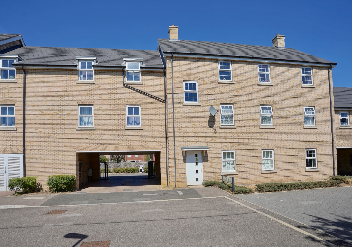 2 bed flat for sale in Fern Court, St. Neots, PE19