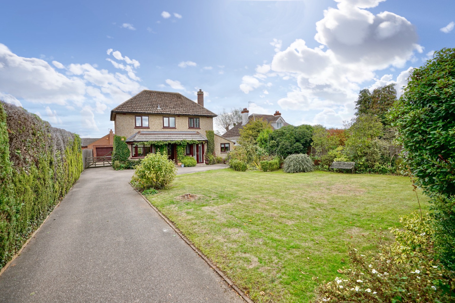 3 bed detached house for sale in Mill Lane, St. Neots  - Property Image 1