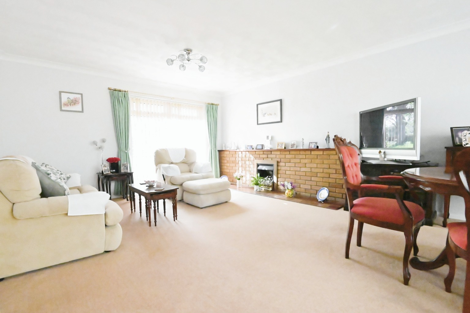 4 bed detached house for sale in Woodlands, St Neots  - Property Image 12