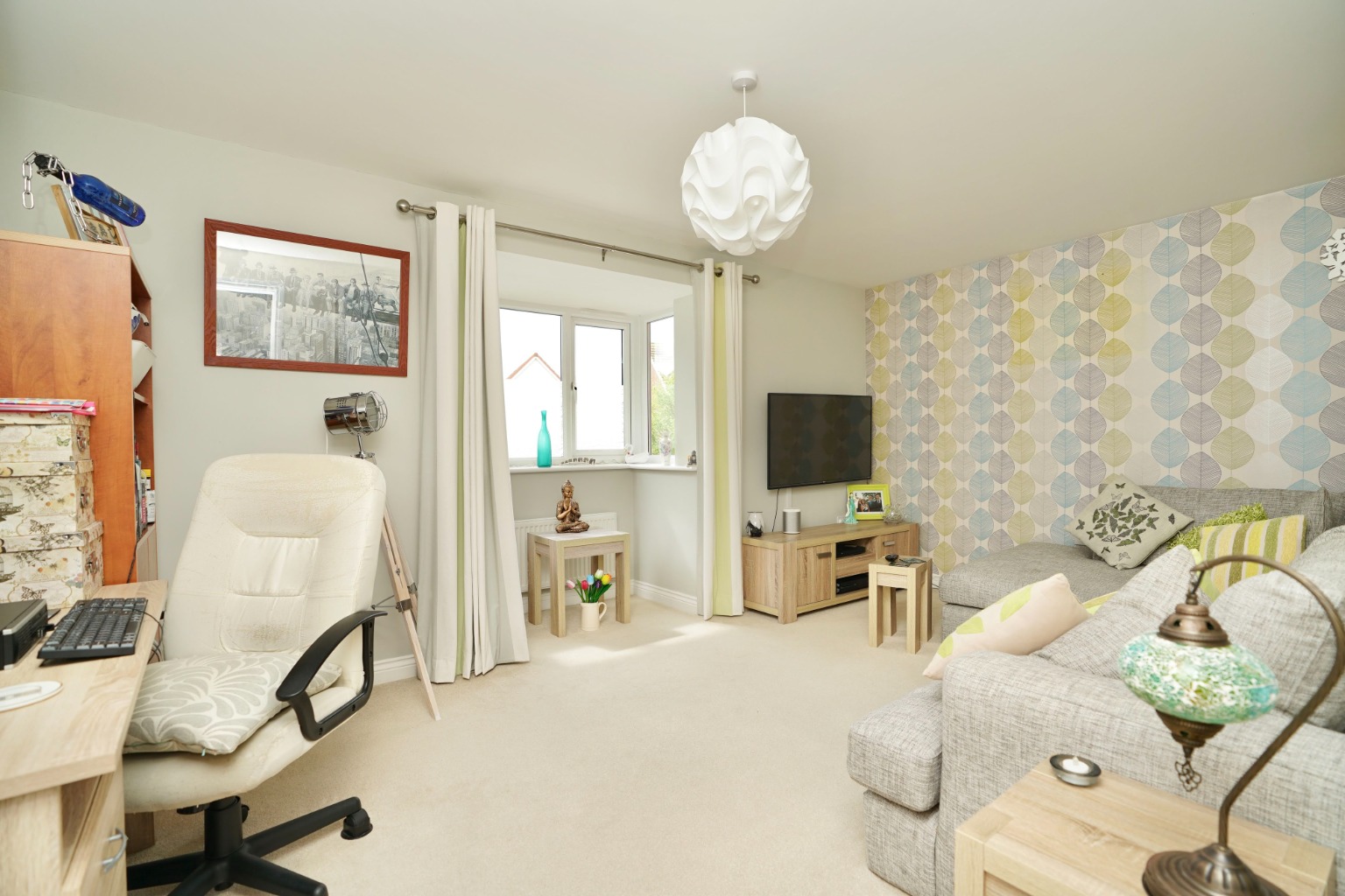 3 bed semi-detached house for sale in Middle Ground, St Neots  - Property Image 2