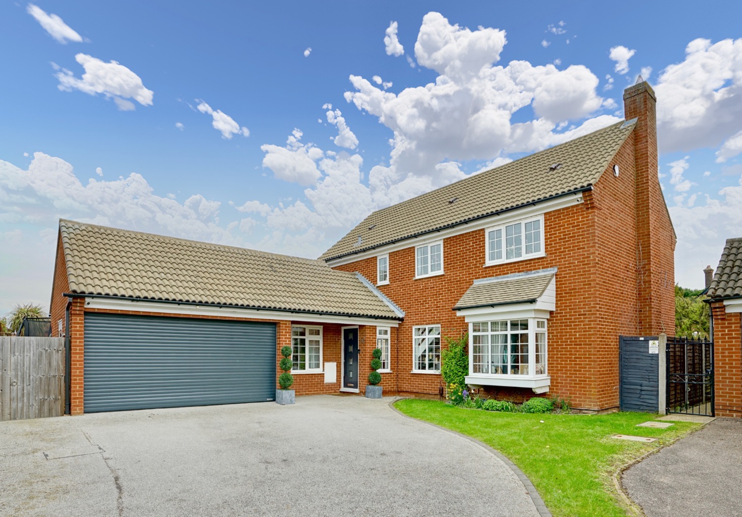 4 bed detached house for sale in Valerian Close, St. Neots - Property Image 1