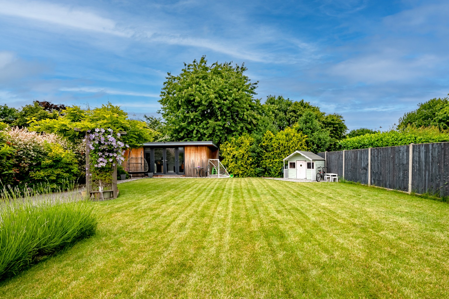 4 bed detached house for sale in High Street, St. Neots  - Property Image 8