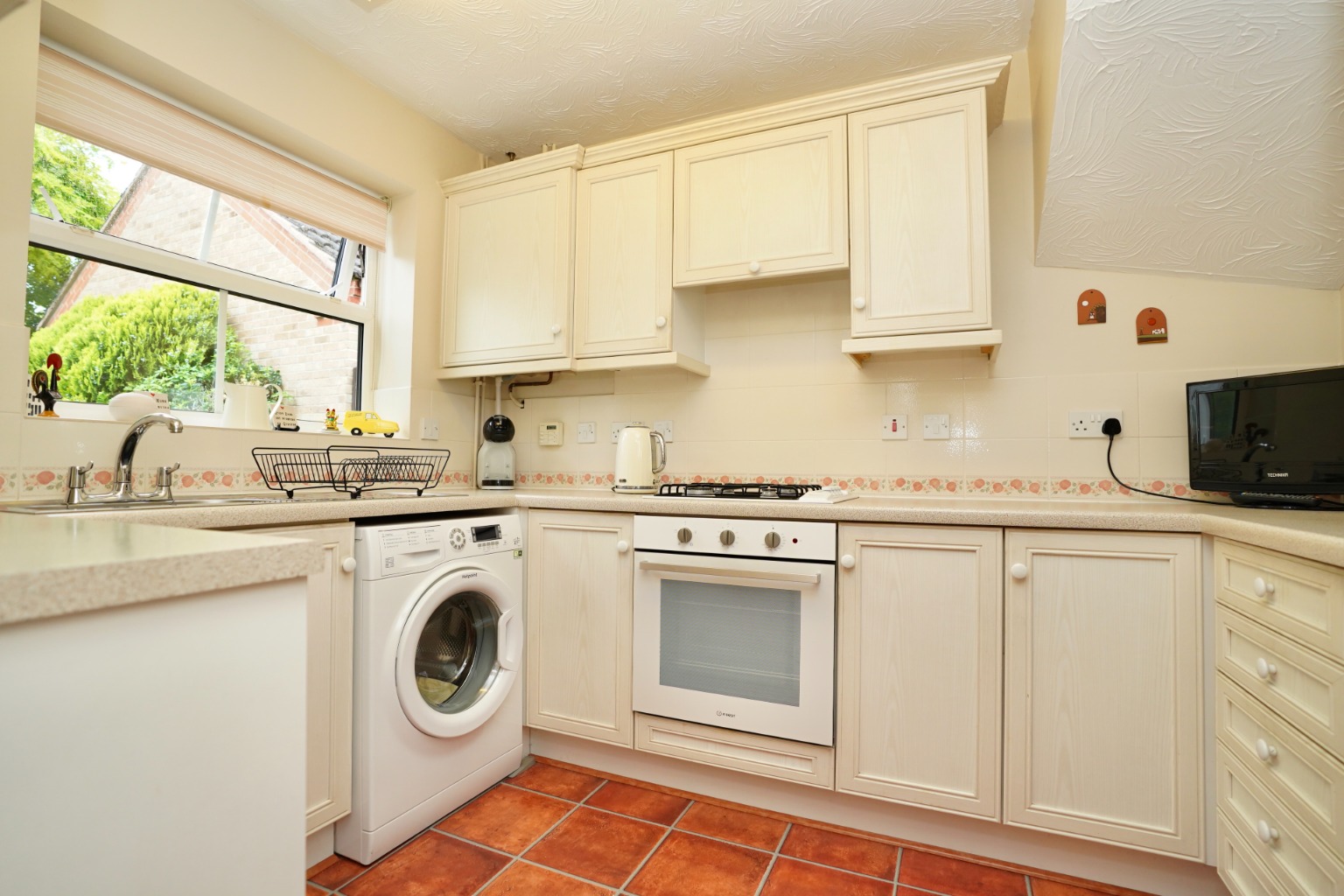 3 bed semi-detached house for sale in Capulet Close, St Neots  - Property Image 3