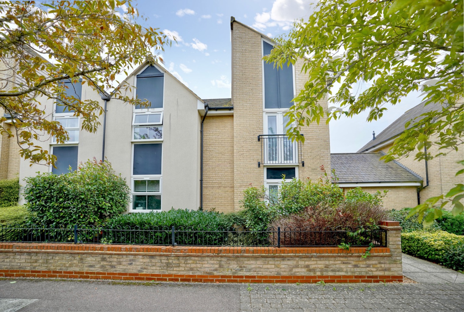 2 bed flat for sale in Stone Hill, St Neots  - Property Image 1