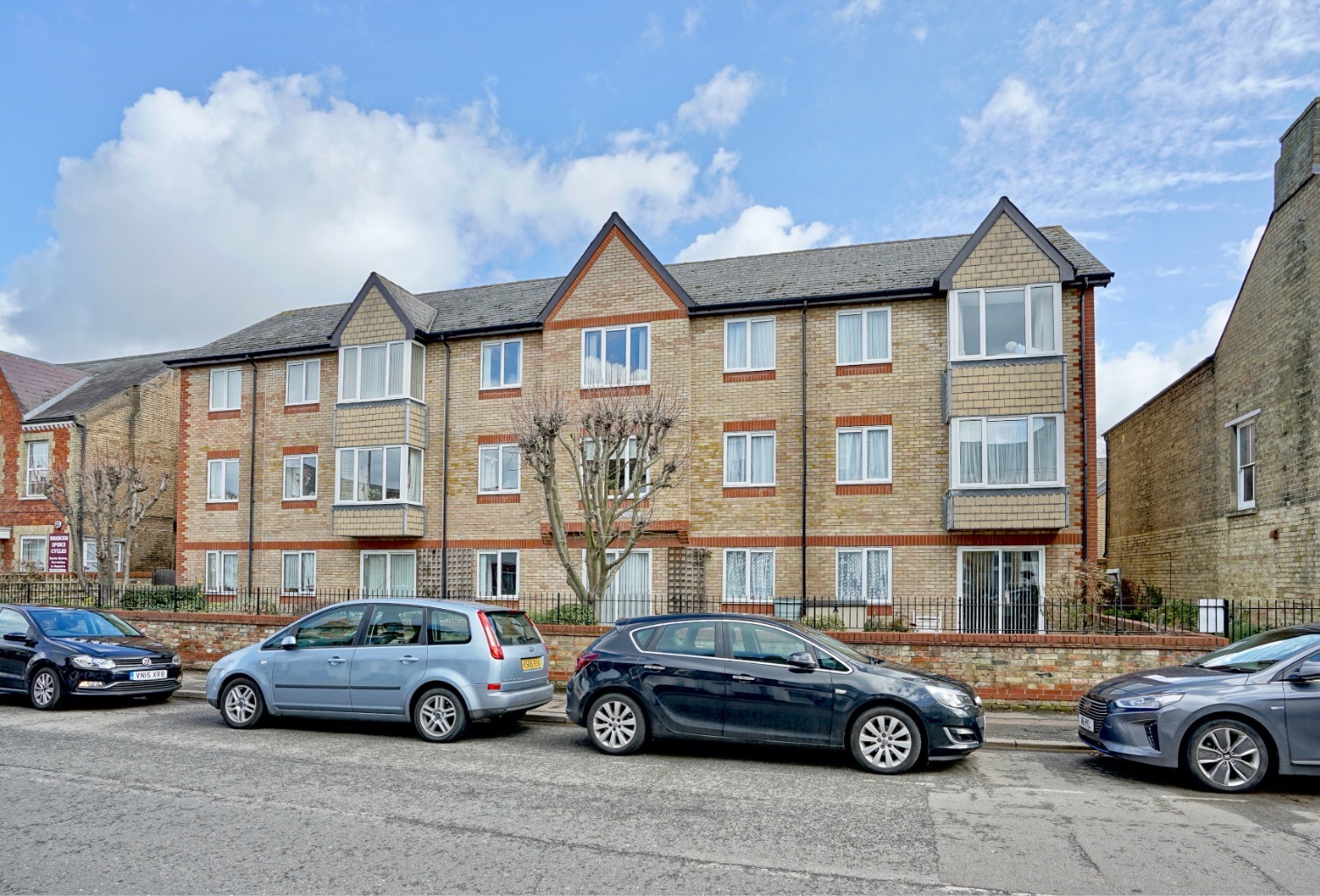 2 bed ground floor flat for sale in Old Market Court, St Neots  - Property Image 12